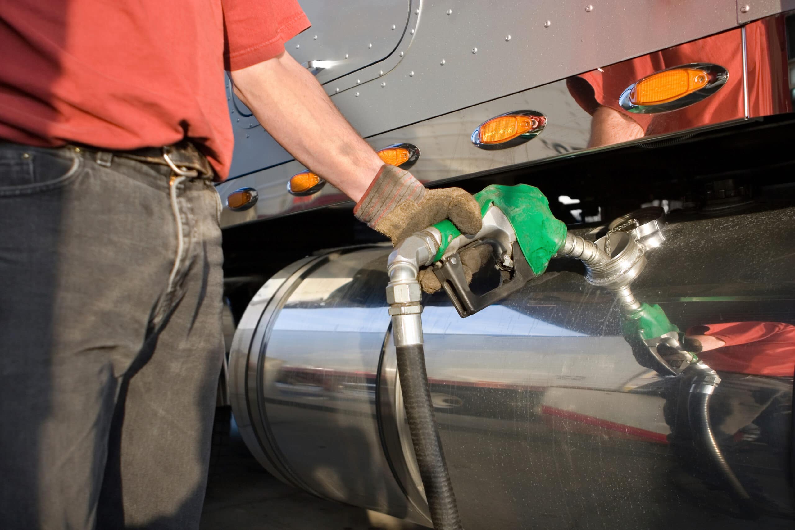 do truckers pay for their own fuel