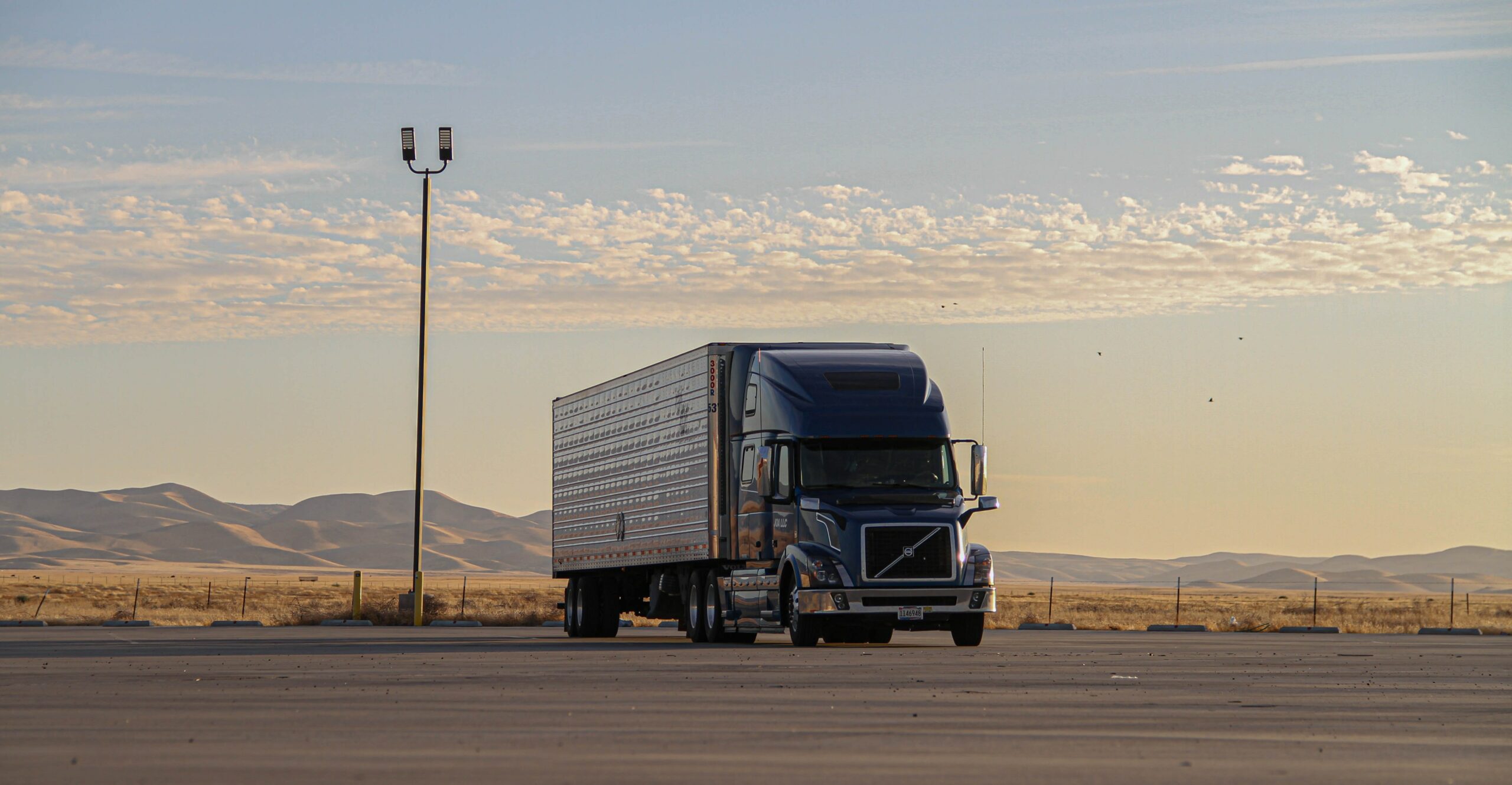 independent truck driver financed truck